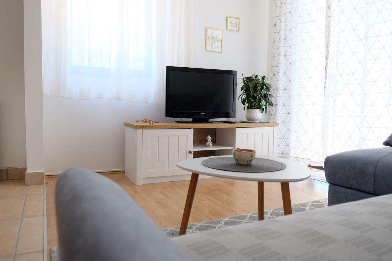 Apartmán Galboka Nine Nerezine Exteriér fotografie